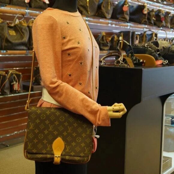 Authentic Louis Vuitton Monogram Cartouchiere GM Crossbody Shoulder Bag - Picture 6 of 12